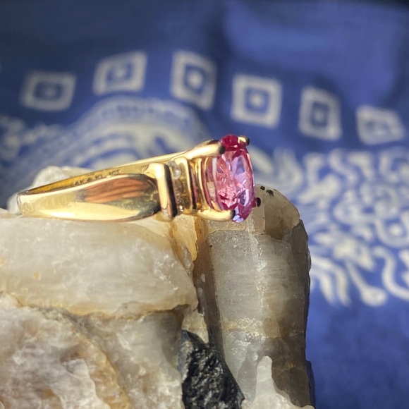 14k Yellow Gold Diamond and Alexandrite Ring - Picture 14 of 16